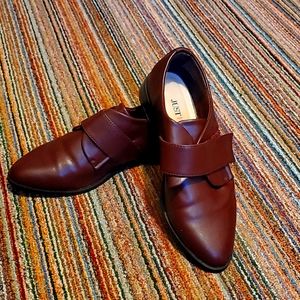 Ladies dress shoes
